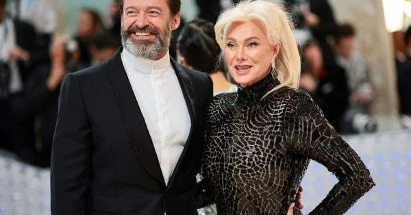 جريدة البلاد | ديبورا لي فيرنس تطلب الطلاق رسميًا من هيو جاكمان