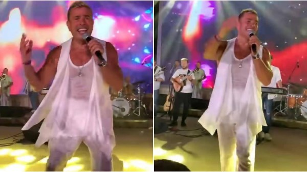 الجمهور يهاجم عمرو دياب بسبب إطلالته الأخيرة الجمهور يهاجم عمرو دياب بسبب إطلالته الأخيرة