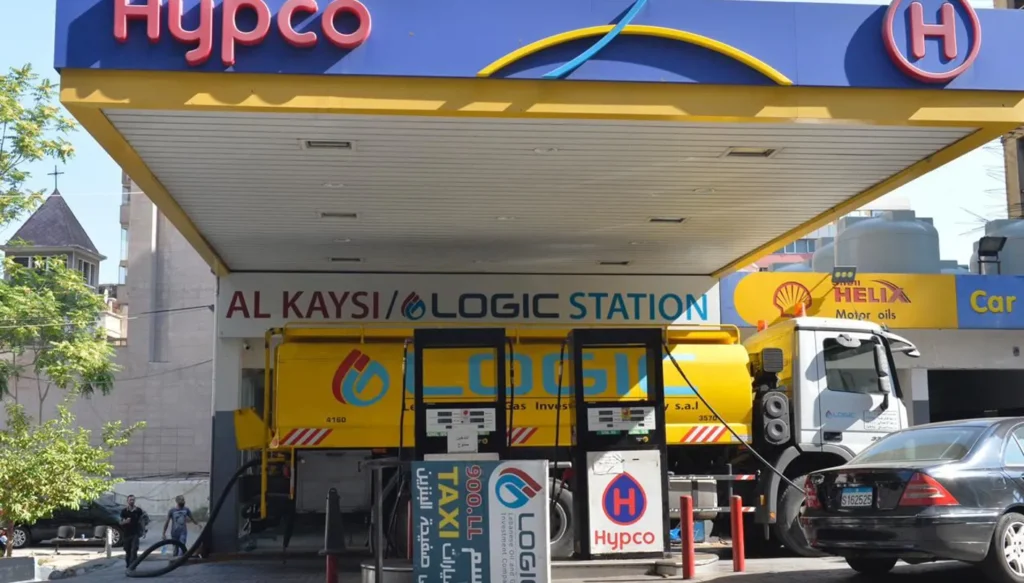 ارتفاع كبير في أسعار المحروقات بلبنان... ما الأسباب؟