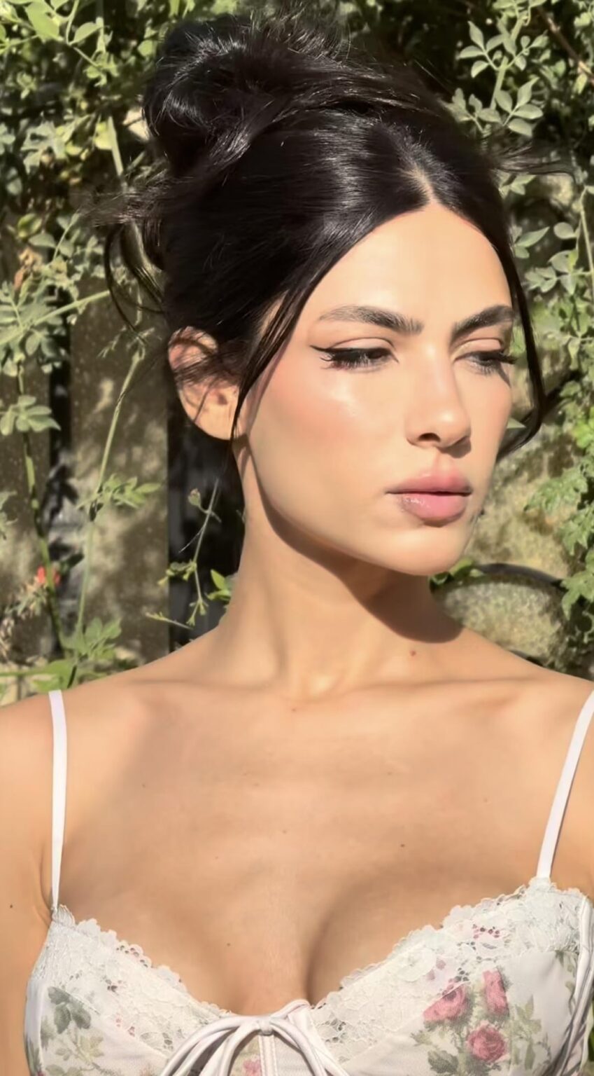 Huda El Mufti gorgeous boobs🥰