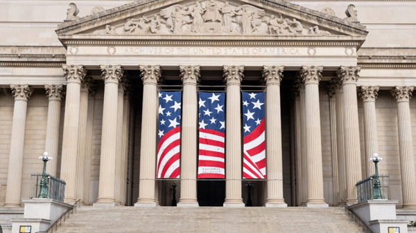 محكمة أميركية تؤيد الإبقاء على رسوم ترامب الجمركية مؤقتاً محكمة أميركية تؤيد الإبقاء على رسوم ترامب الجمركية مؤقتاً