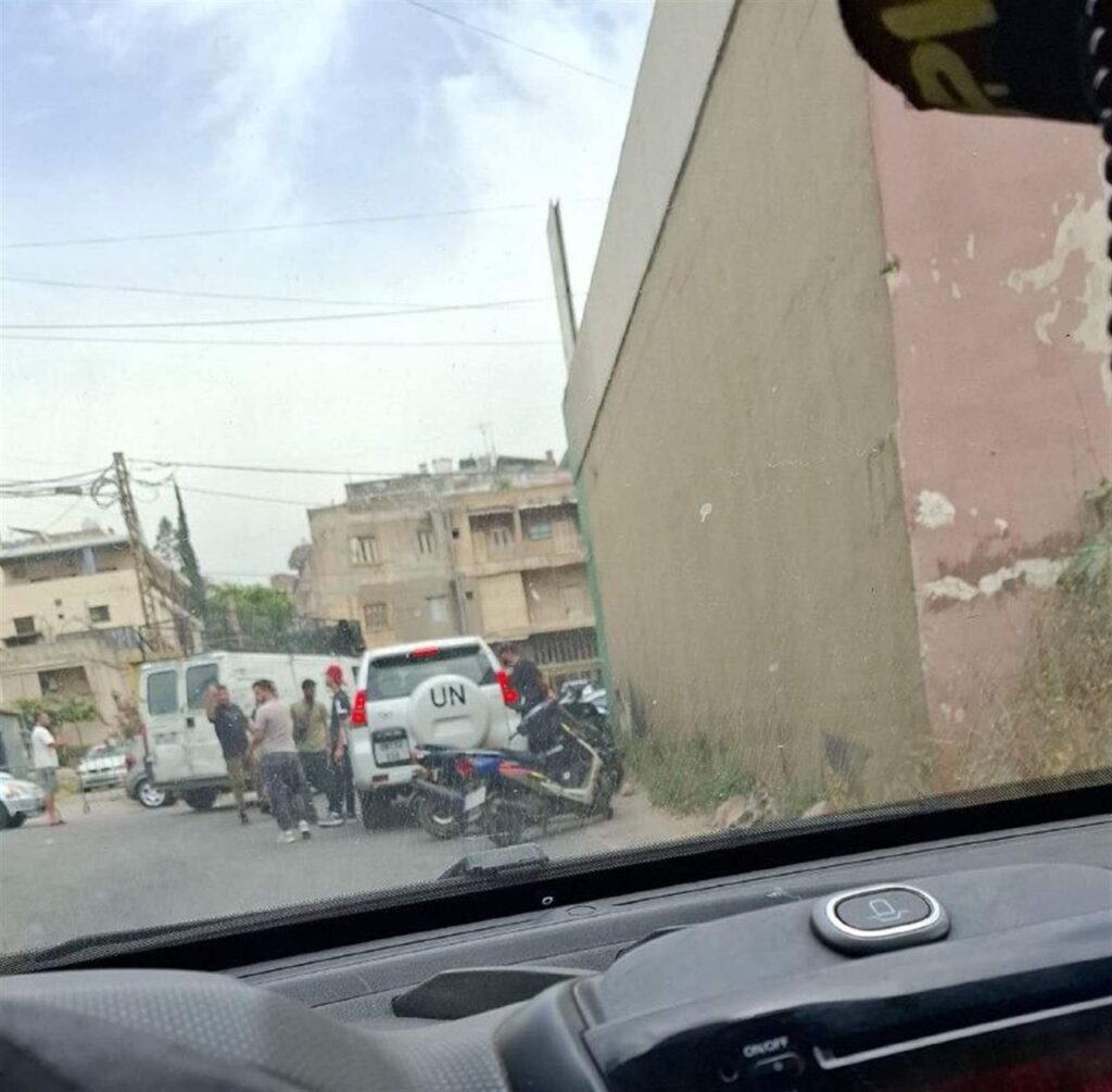 الضاحية الجنوبية.. إعتراض سيّارة لليونيفل في الليلكي (صورة)