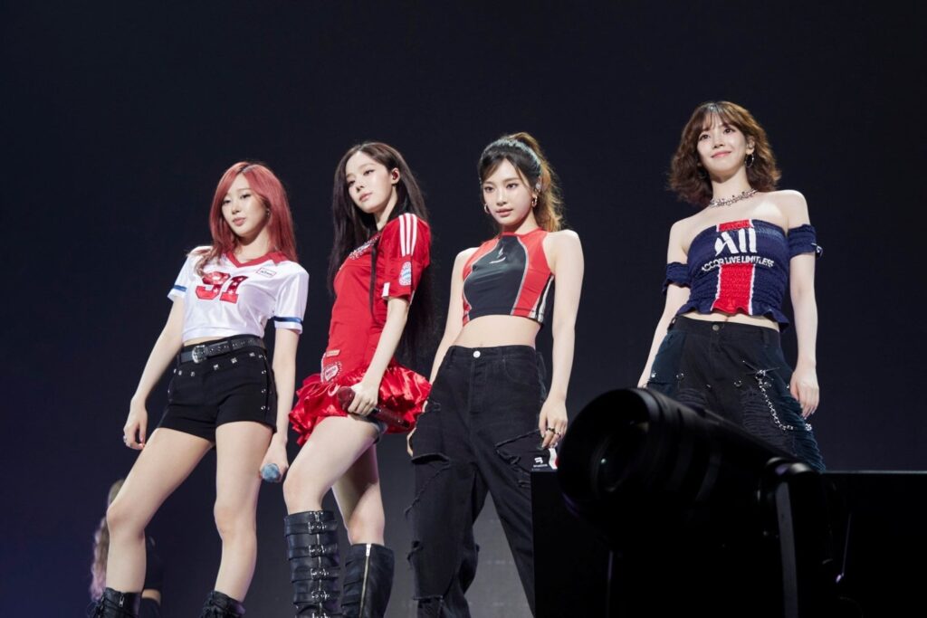 Girl Group AESPA تختتم لقاء مروحة اليابانية وتحية ، أعلنت جولة في أربع مدينة في اليابان ابتداءً من 4 أكتوبر