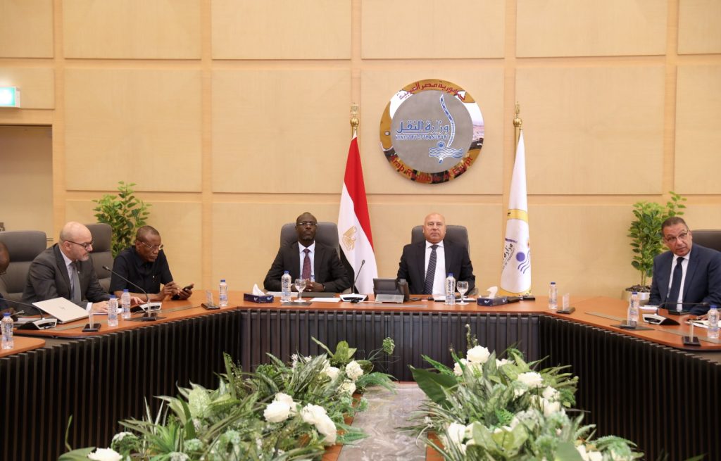 جانب من اجتماع وزراء الحكومة المصرية والتشادية