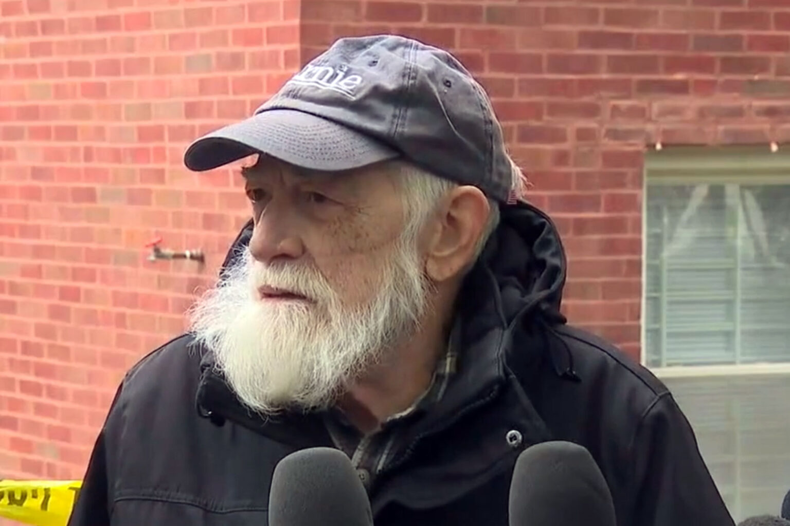 "لم يدن جاره وطالب بوقف الإبادة".. إشادة واسعة بموقف جار منفذ عملية واشنطن | أخبار