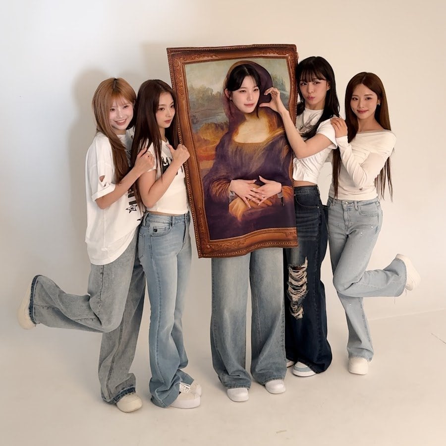 فتحت FromIS_9 قناة YouTube تسمى "Studio FromIS_9".
