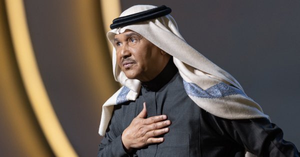 جريدة البلاد | حفلة فنان العرب محمد عبده في "الخبر"