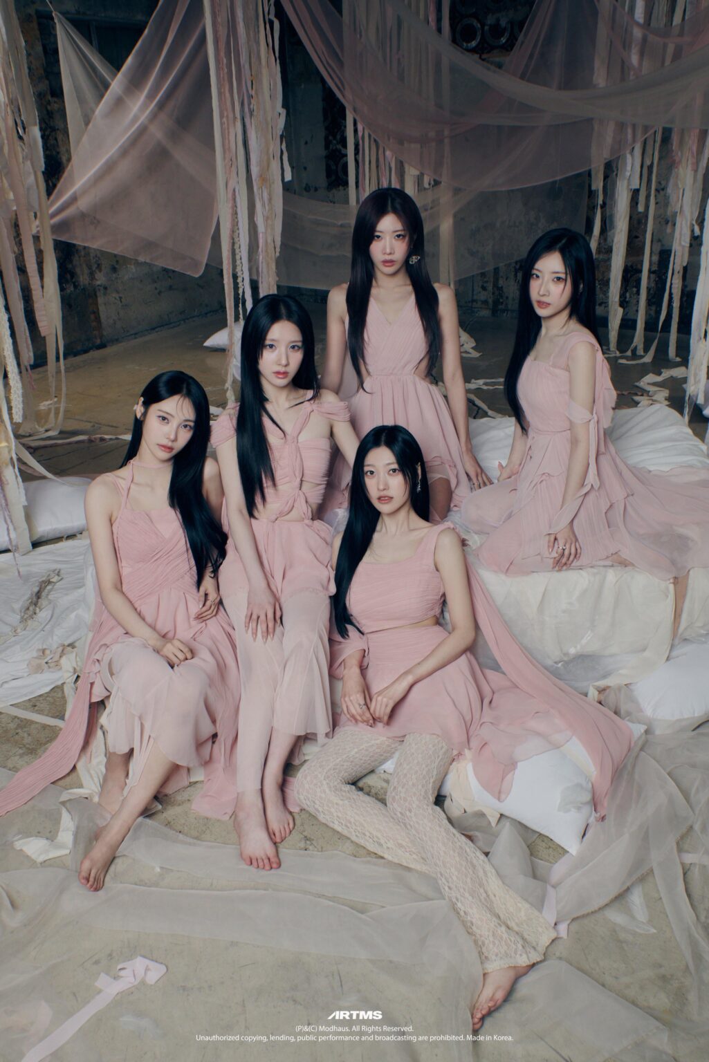 ARTMS - The 1st Mini Album: Club Icarus (Group Teaser Poster - B ver.)