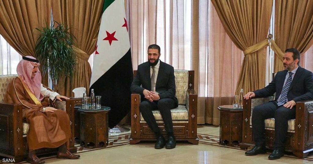 الشرع يستقبل وزير الخارجية السعودي والوفد المرافق في دمشق الشرع يستقبل وزير الخارجية السعودي والوفد المرافق في دمشق