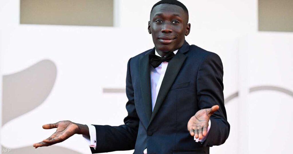 خابي لامي.. انتهاء "أزمة المطار" لأشهر تيك توكر في العالم