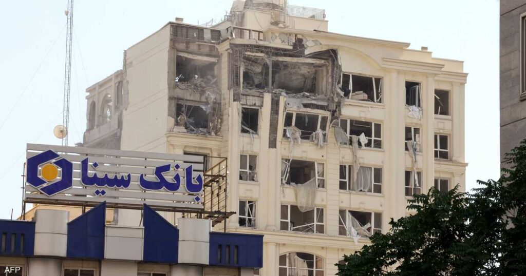 إيران تقر بمقتل قائدين رفيعين في هيئة أركان الجيش