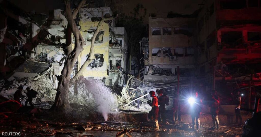 فيديو.. إيران تشن “أوسع هجوم” وسقوط صواريخ في تل أبيب وحيفا فيديو.. إيران تشن "أوسع هجوم" وسقوط صواريخ في تل أبيب وحيفا