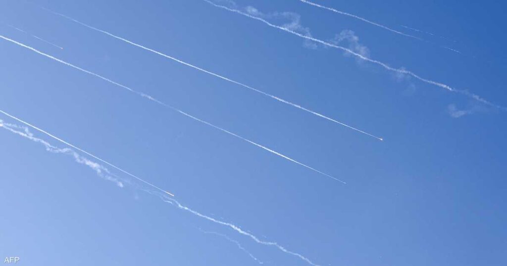 سلاح جديد يقلق إسرائيل.. صاروخ إيراني انقسم إلى شظايا قاتلة