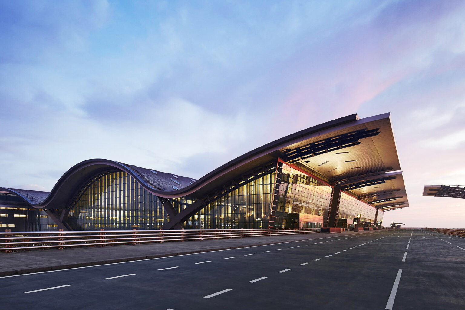 قطر توقف حركة الملاحة الجوية مؤقتا | أخبار