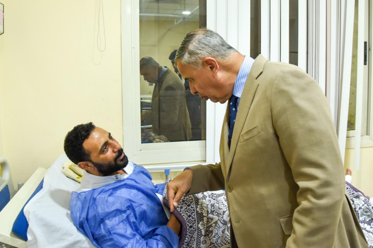 زيارة المحافظ للسائق زيارة المحافظ للسائق