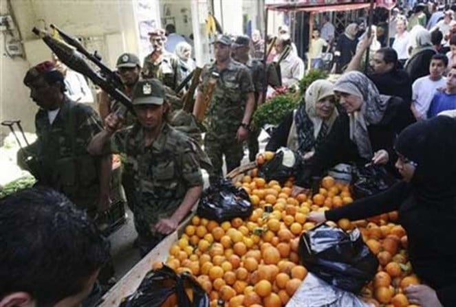 سلاح المخيمات الفلسطينية: معركة مؤجلة؟