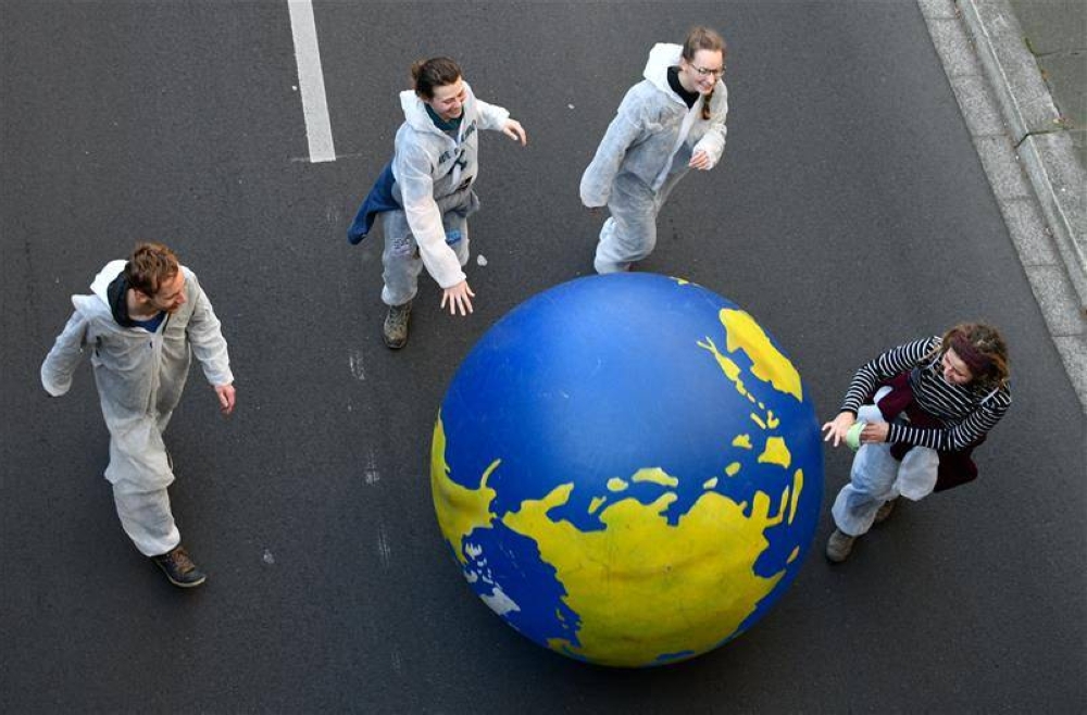 مؤتمر بون للمناخ 2025.. جسر التعهدات من دبي إلى بيليم : CNN الاقتصادية مؤتمر بون للمناخ 2025.. جسر التعهدات من دبي إلى بيليم