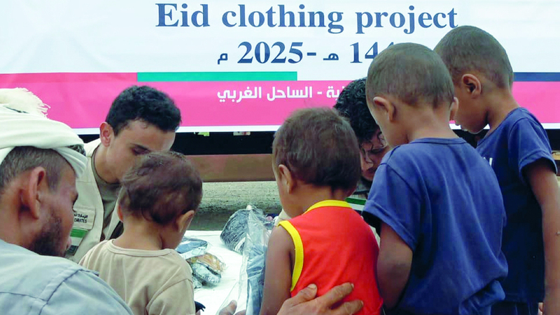 «الهلال الأحمر» تدعم كسوة العيد والأضاحي في محافظتين يمنيتين «الهلال الأحمر» تدعم كسوة العيد والأضاحي في محافظتين يمنيتين