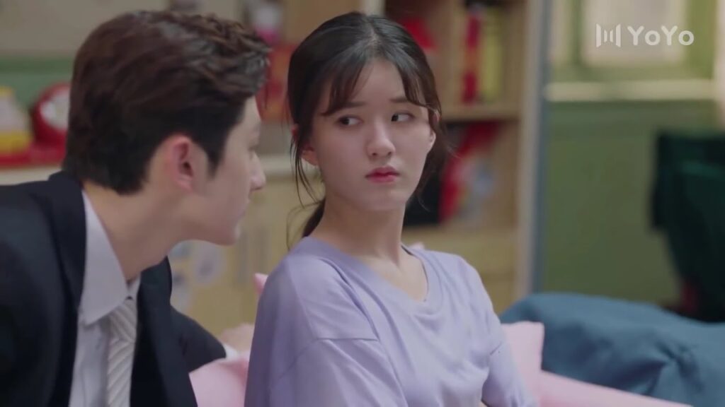 يتظاهر بأنه حبيبها لكي لا تنحرج امام زملائها في العمل ❤️😍( ارجوك اطمئن يا سيد لينغ )