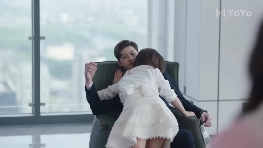 تأتي الى الشركة لرؤيـة حبيبها لكنه تنصدم بما تراه 💔😱( ارجوك اطمئن يا سيد لينغ )