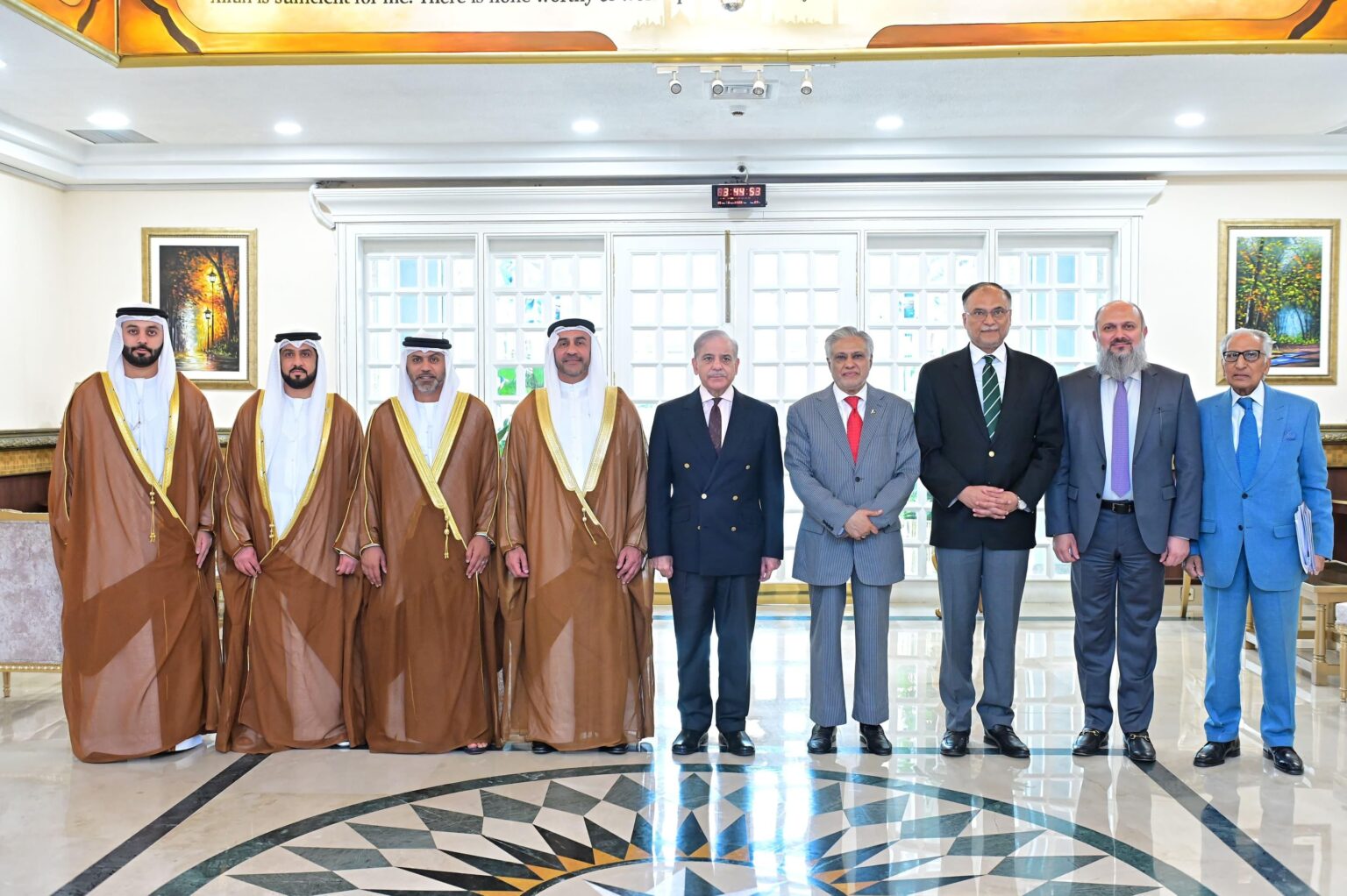 حكومتا الإمارات وباكستان تطلقان شراكة استراتيجية في تحديث العمل الحكومي حكومتا الإمارات وباكستان تطلقان شراكة استراتيجية في تحديث العمل الحكومي