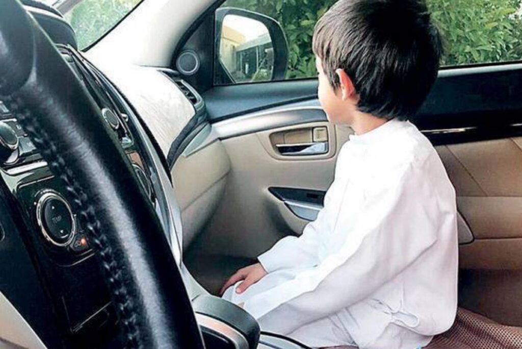 المرور: لا يسمح بجلوس الأطفال دون 10 أعوام في المقعد الأمامي – جهات الإخبارية المرور: لا يسمح بجلوس الأطفال دون 10 أعوام في المقعد الأمامي - جهات الإخبارية