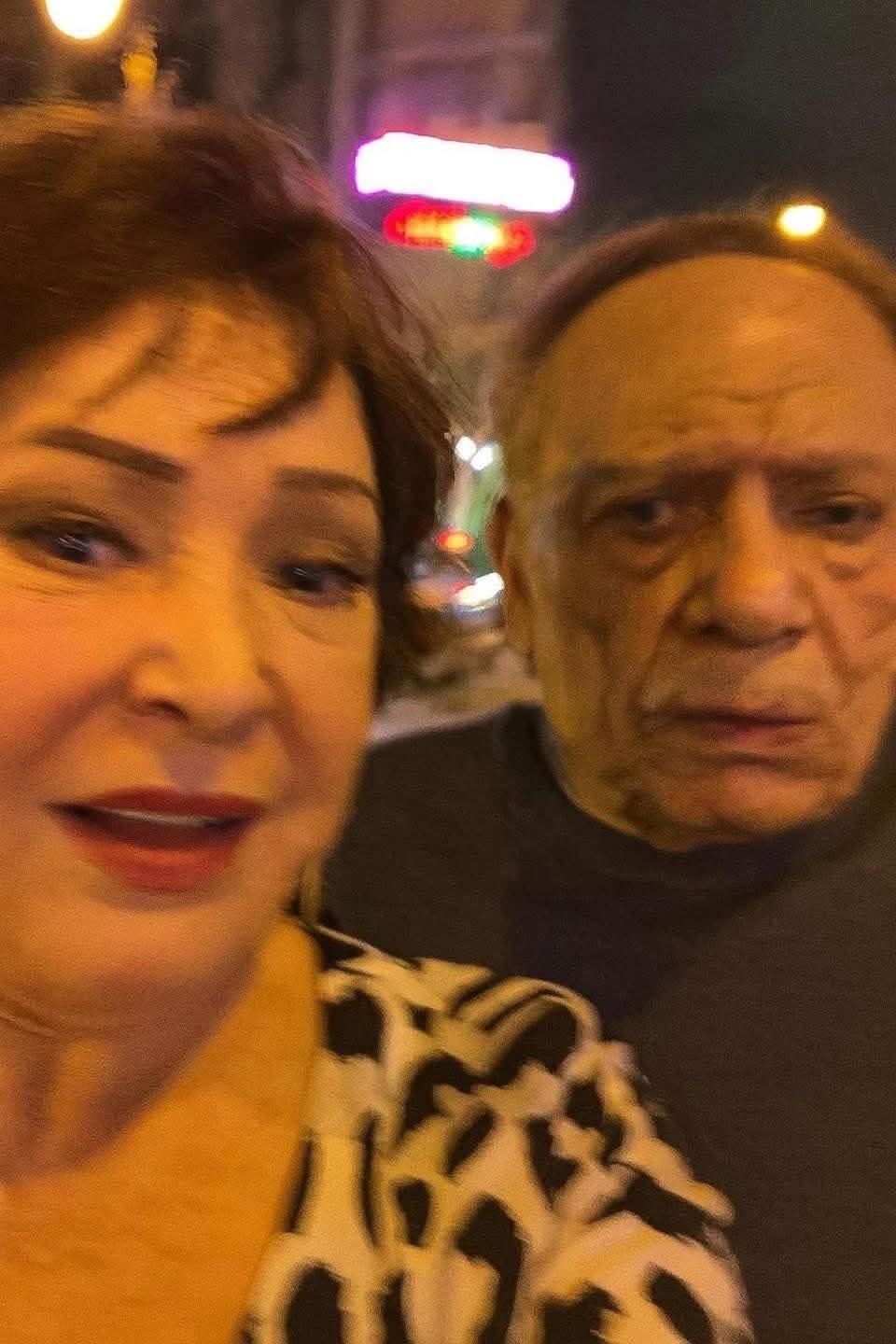 صورة عادل إمام المتداولة مع لبلبلة بالذكاء الاصطناعي