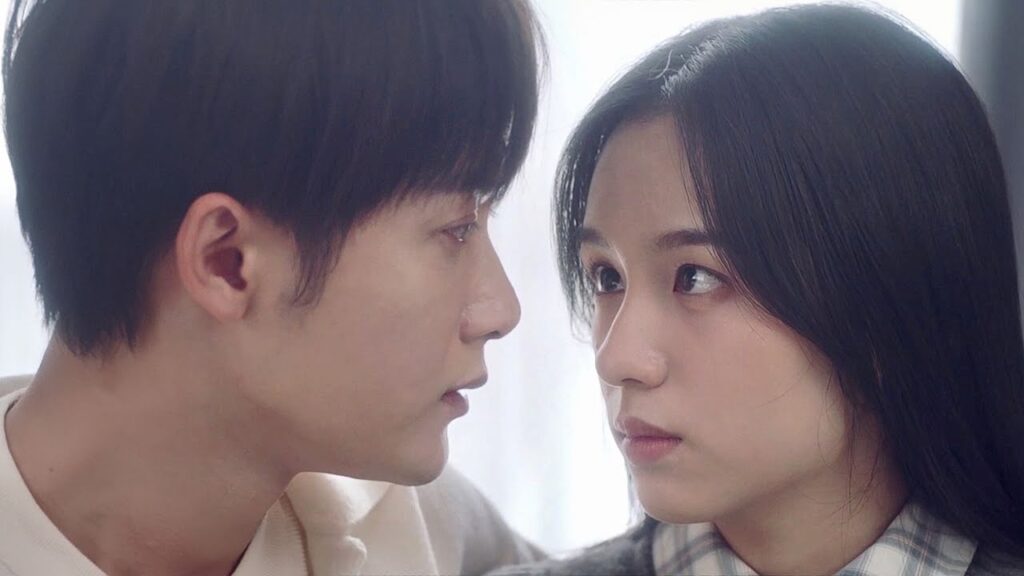 تأتي الى منزلـه و تقضي اليوم بأكلمـه بحب و رومانسية معه❤️( احبني و احب صوتي )