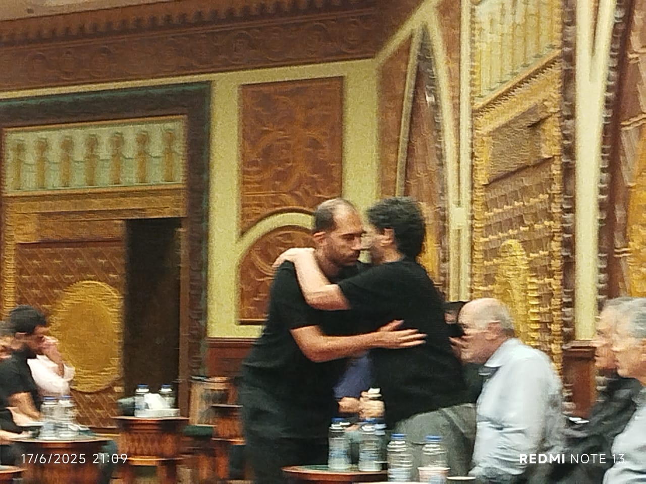 حميد الشاعرى ولطيفة وهاجر الشرنوبي ونور النبوى ومحسن جابر  في عزاء نجل الموسيقار صلاح الشرنوبي (3)