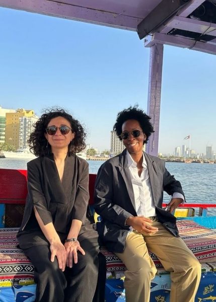 مؤسسة الشارقة للفنون تعلن عن قيّمتي بينالي الشارقة الـ 17 ‹ جريدة الوطن