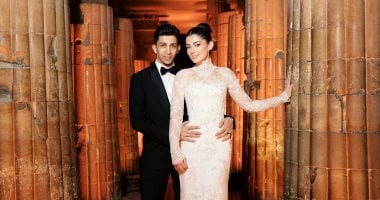 ليلى أحمد زاهر تتغزل في زوجها هشام جمال: أنت حب العمر