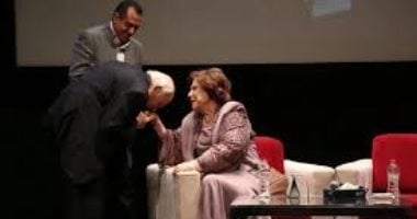 رشوان توفيق لـ اليوم السابع: سميحة أيوب جارتى وعشرة عمرى ولا تعوض