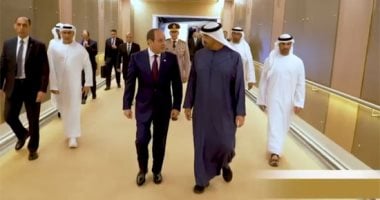 الرئيس السيسى يعود إلى أرض الوطن بعد زيارته لدولة الإمارات.. فيديو الرئيس السيسى يعود إلى أرض الوطن بعد زيارته لدولة الإمارات.. فيديو