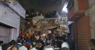 إخلاء عقار مجاور للمنزل المنهار فى السيدة زينب من السكان