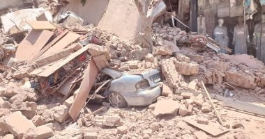 إنقاذ سيدة وطفل من عقار شبرا المنهار.. صور عقار شبرا المنهار