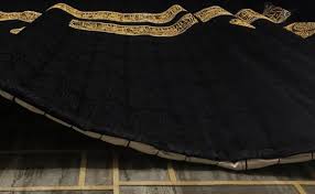 5 معلومات يهمك أن تعرفها عن كسوة الكعبة الجديدة لعام 1447 وما يميزها عن كسوة العام الماضي