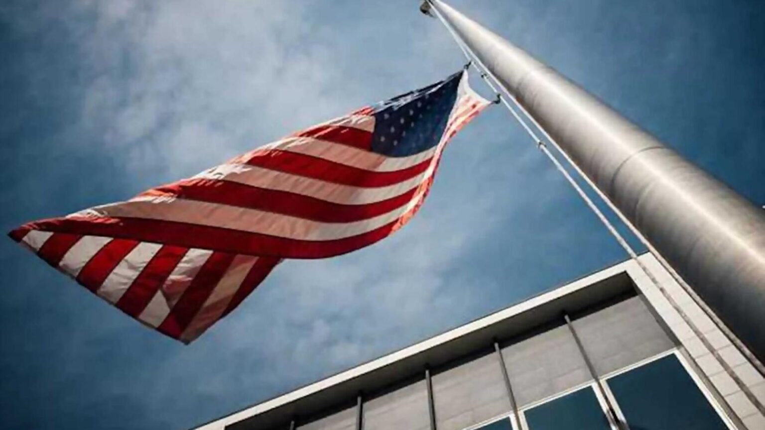 وسط التصعيد… إنذارٌ أميركي للموظفين الحكوميين في لبنان وسط التصعيد... إنذارٌ أميركي للموظفين الحكوميين في لبنان