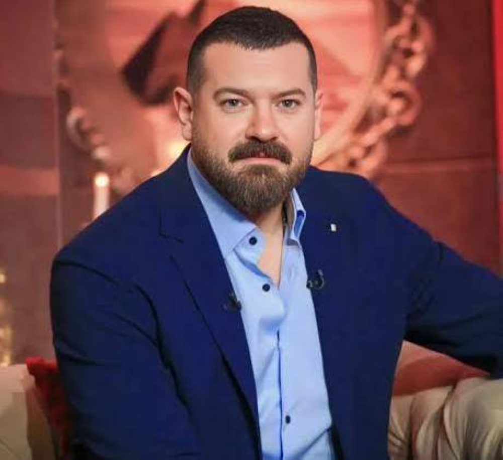 عمرو يوسف بطلاً لـ«موسم صيد الغزلان» في أولى تجاربه مع أحمد مراد - أخبار السعودية