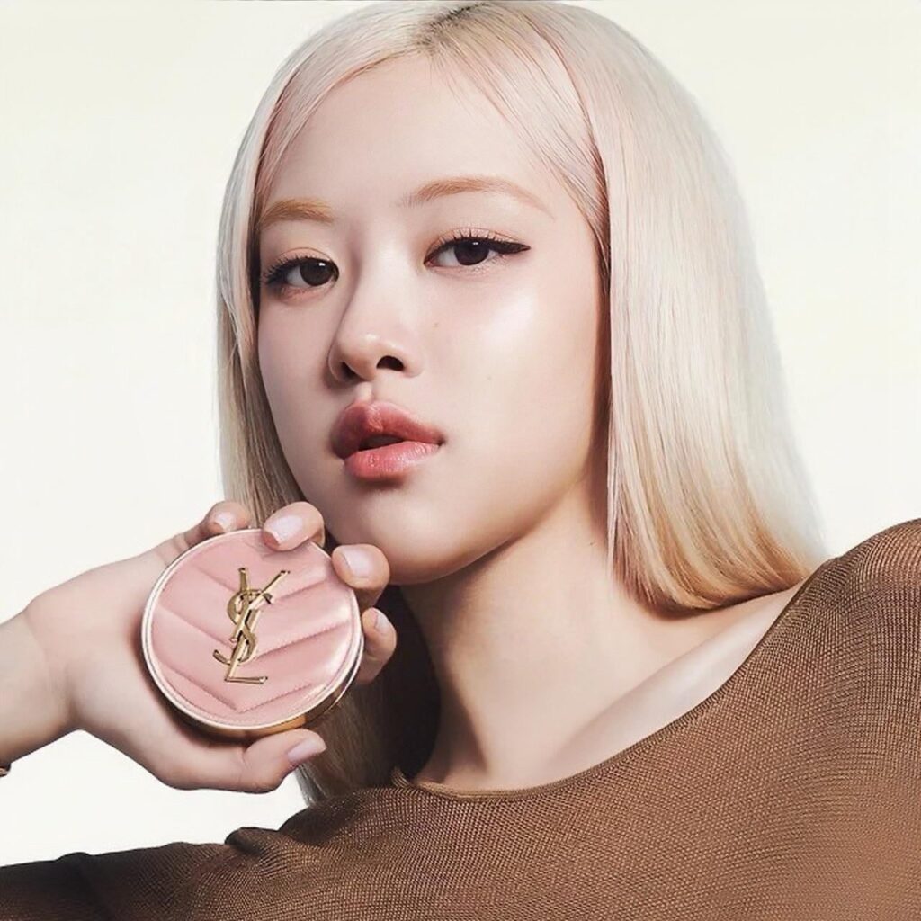 الورد من أجل جمال YSL