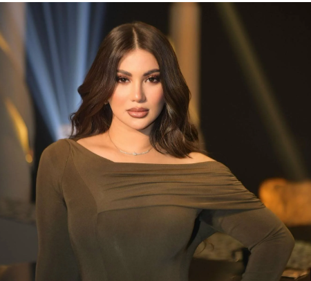 الفنانة هدي الاتربى