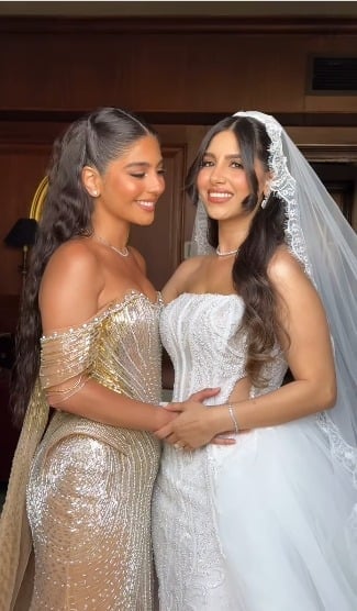 مايان وشقيقتها مايان وشقيقتها