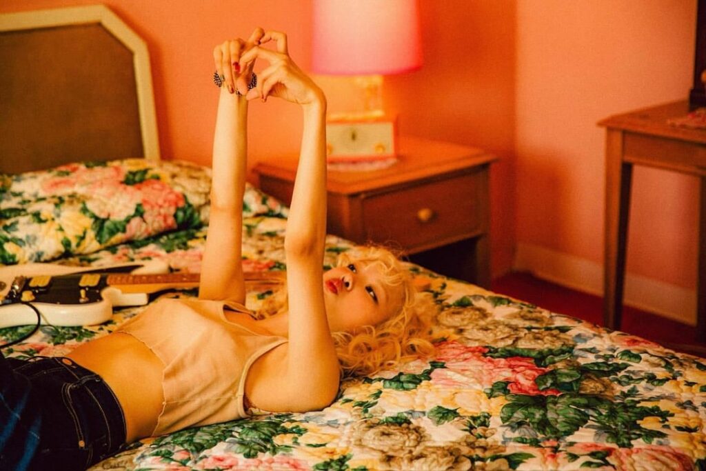 250608 Rosé (VampireHollie) IG Update