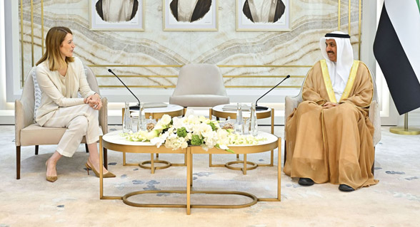 أبوظبي: صقر غباش ورئيسة البرلمان الأوروبي يعقدان جلسة مباحثات مشتركة أبوظبي: صقر غباش ورئيسة البرلمان الأوروبي يعقدان جلسة مباحثات مشتركة