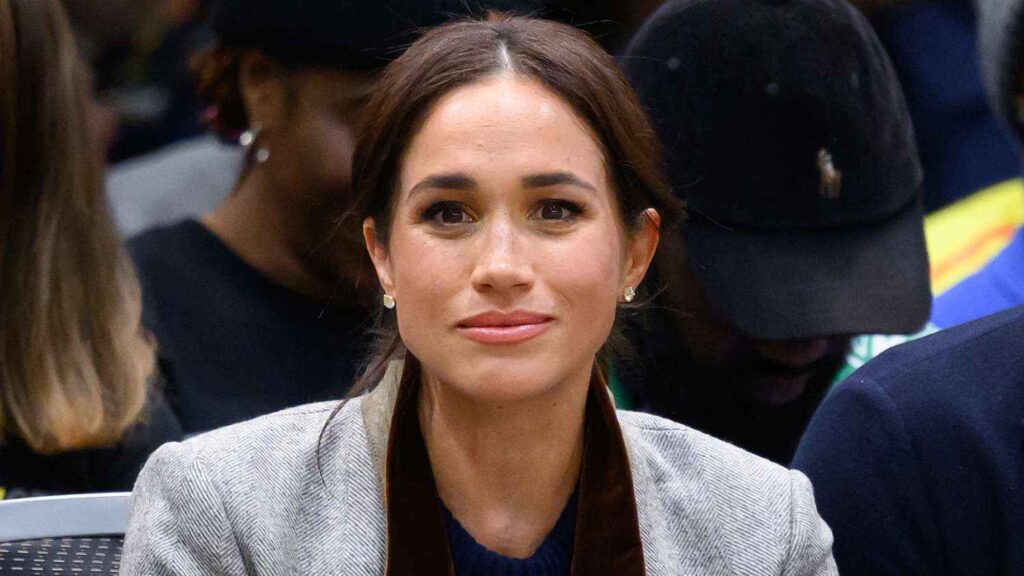 هل ترد العائلة الملكية على فيديو رقصة ميغان وهاري الجريئة؟ - إرم نيوز