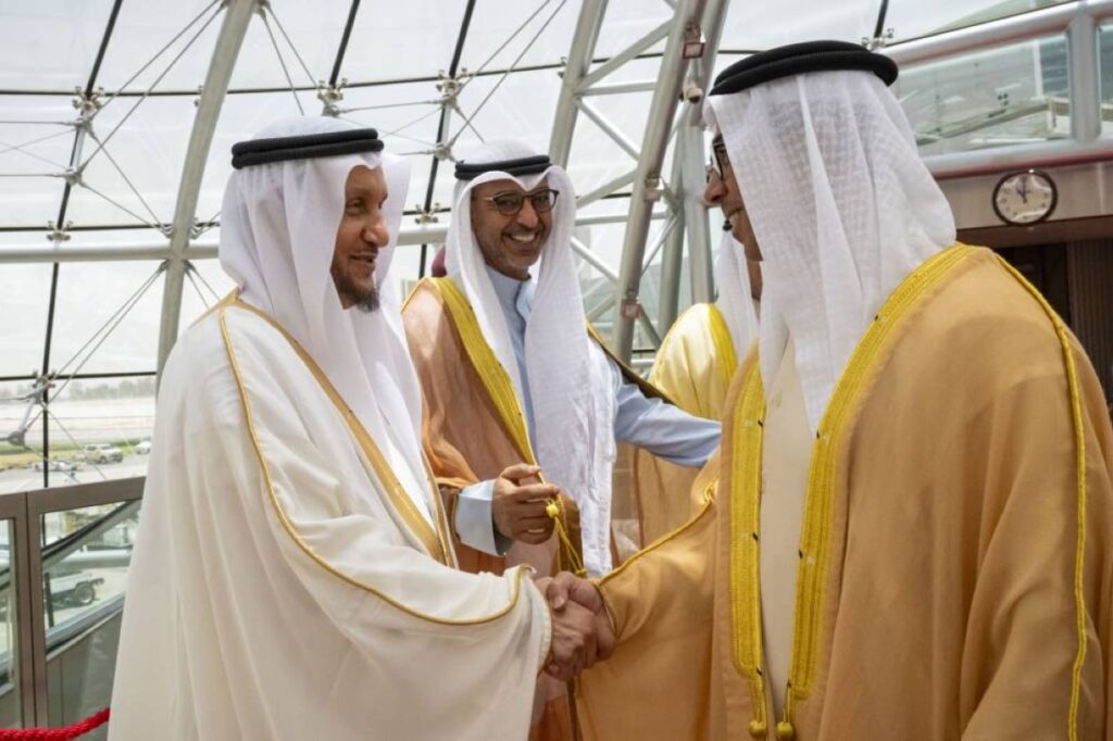 منصور بن زايد يصل الكويت في زيارة رسمية Al Bayan