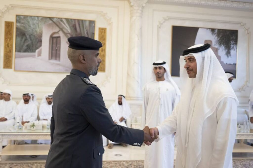 هزاع بن زايد يؤدي صلاة عيد الأضحى ويستقبل جموع المهنئين Al Bayan