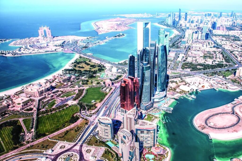 200 مليار درهم استثمارات أبوظبي في البنية التحتية بنهاية 2025 Al Bayan