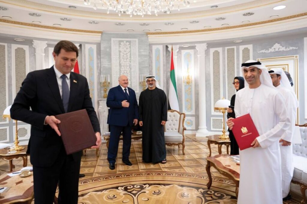 خالد بن محمد بن زايد والرئيس البيلاروسي يبحثان سبل تعزيز العلاقات الثنائية Al Bayan