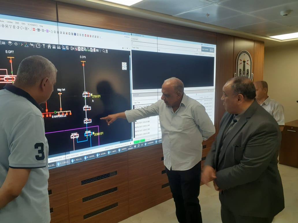 وزير الكهرباء يتفقد أعمال مركز تحكم شرق الإسكندرية