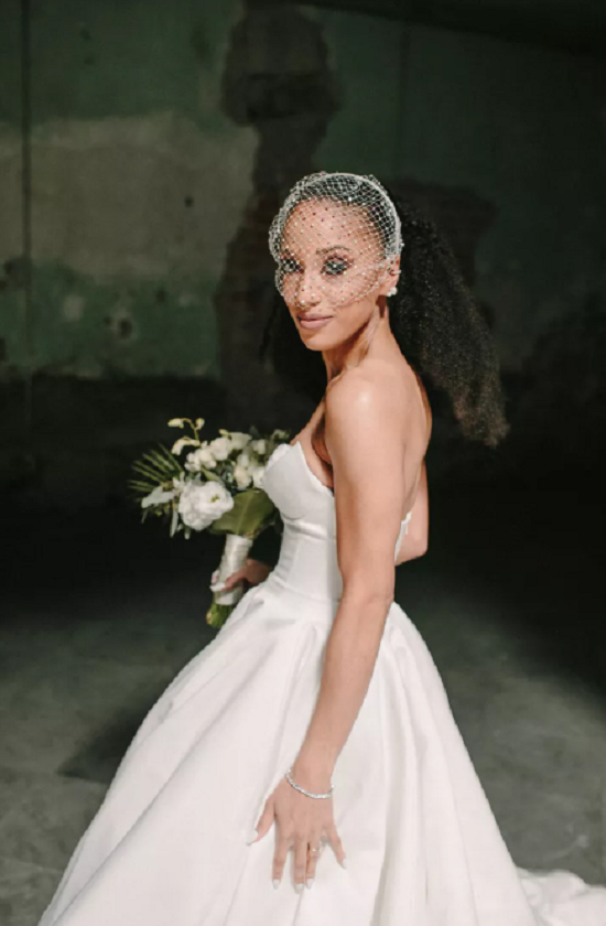 طرحة زفاف كلاسيكية